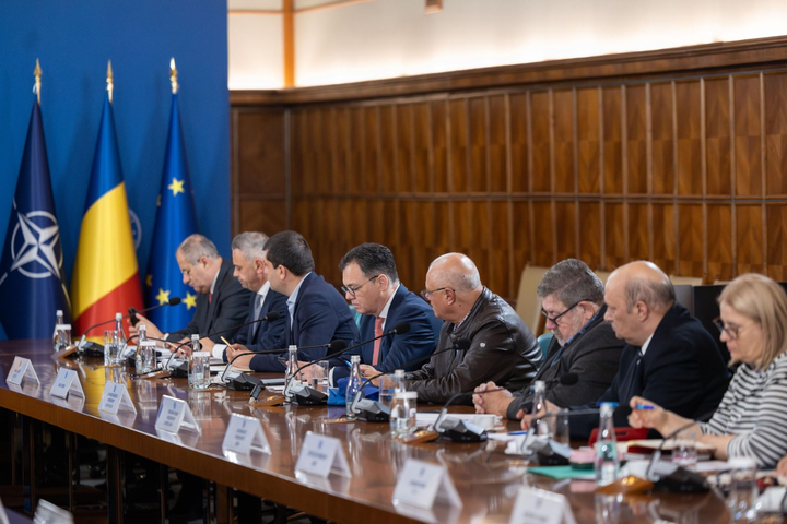 Salariul minim: decizie în noiembrie, bugete pe scenarii